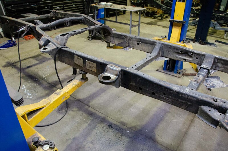 Rust Buster 14-18 Chevy Silverado 1500 Center Cab Mount - Left