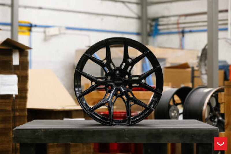 Vossen HF6-4 20x9.5 - 6x139.7 - ET15 - Deep Face - 106.1 - Gloss Black Wheel