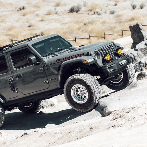 KMC Wheels KM235 GRENADE CRAWL BEADLOCK 18X9 MACHINED 6X139.7 Wheel